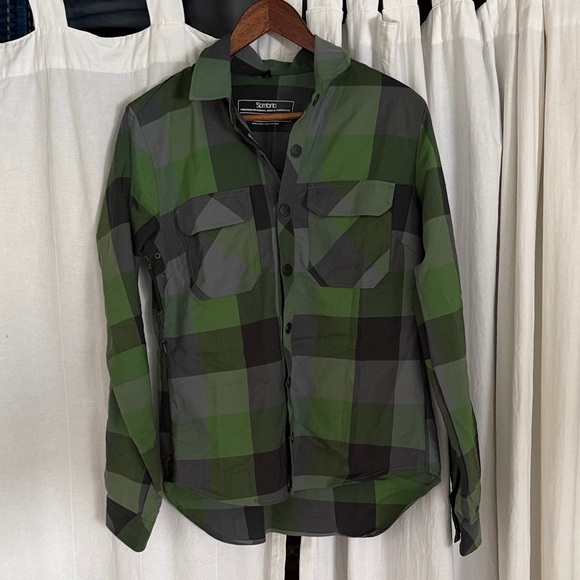 Sombrio Tops - Sombrio women’s Plaid Shirt